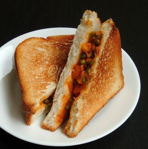 Matar Paneer Sandwich_Peas Paneer Sandwich - #MonsoonMojo